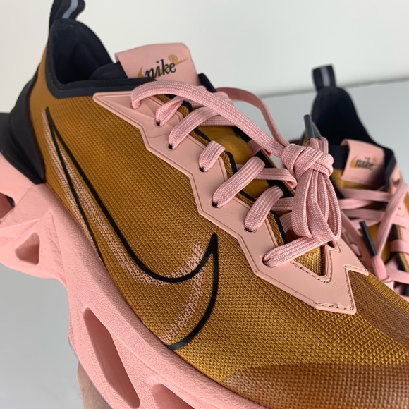 Nike Women’s ZoomX Vista grind gold stardust - Picture 10 of 12